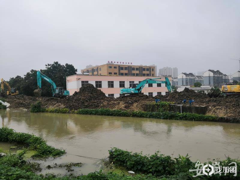 20日雨停了后，周边积水慢慢降下,今日傍晚又开始上涨