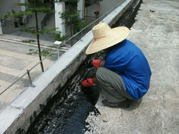 房顶防水补漏选对防水材料